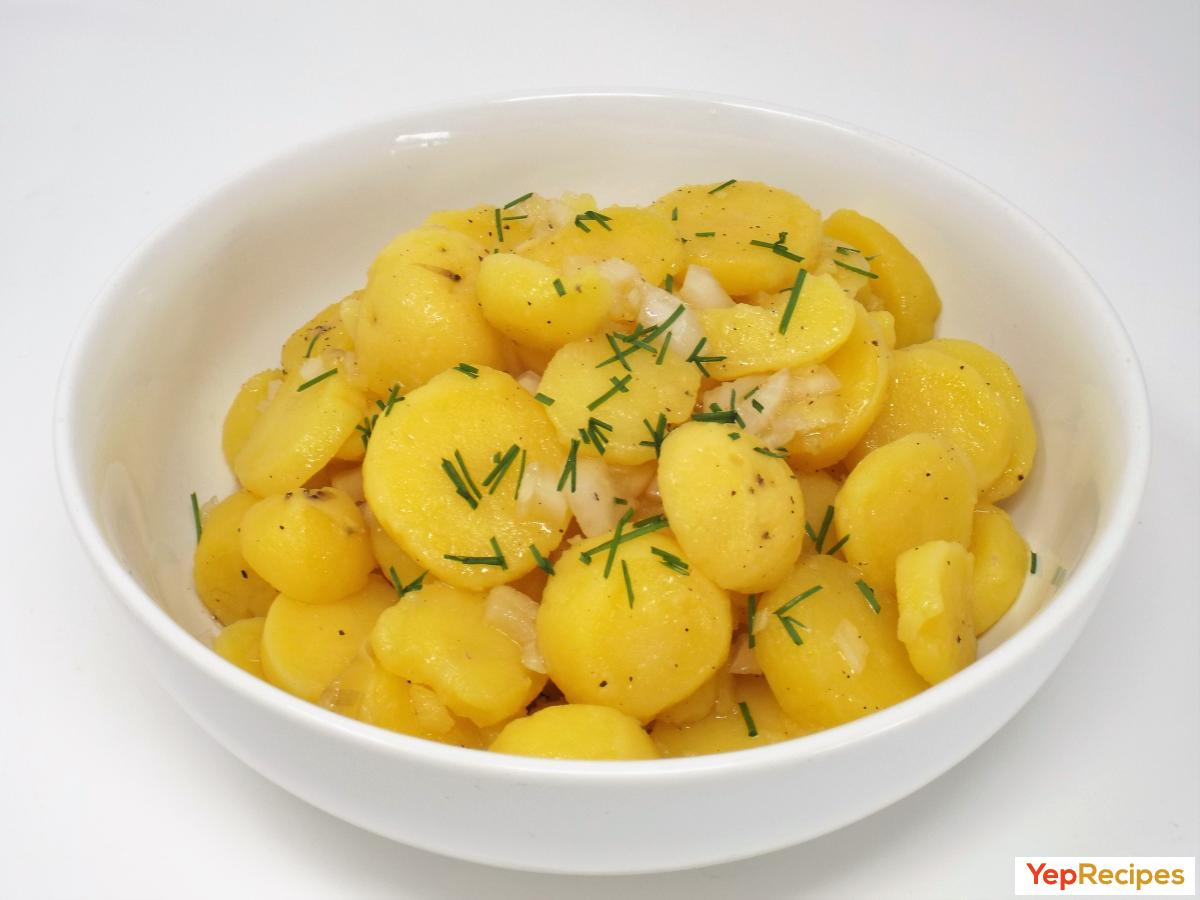 Schwabischer Kartoffelsalat (Swabian Potato Salad) recipe