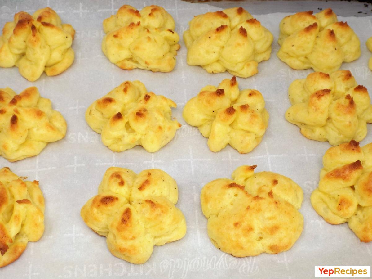 White Cheddar Duchess Potatoes recipe