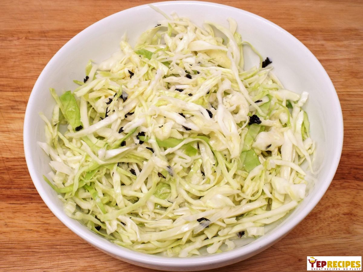 Salatet Malfouf (Lebanese Cabbage Salad) recipe
