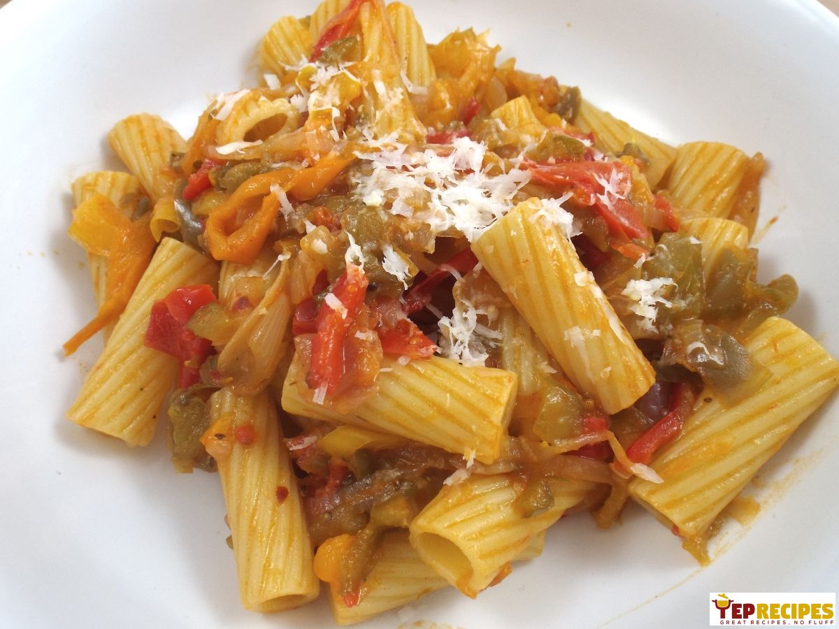 Rigatoni Peperonata (Stewed Bell Peppers & Onions) recipe