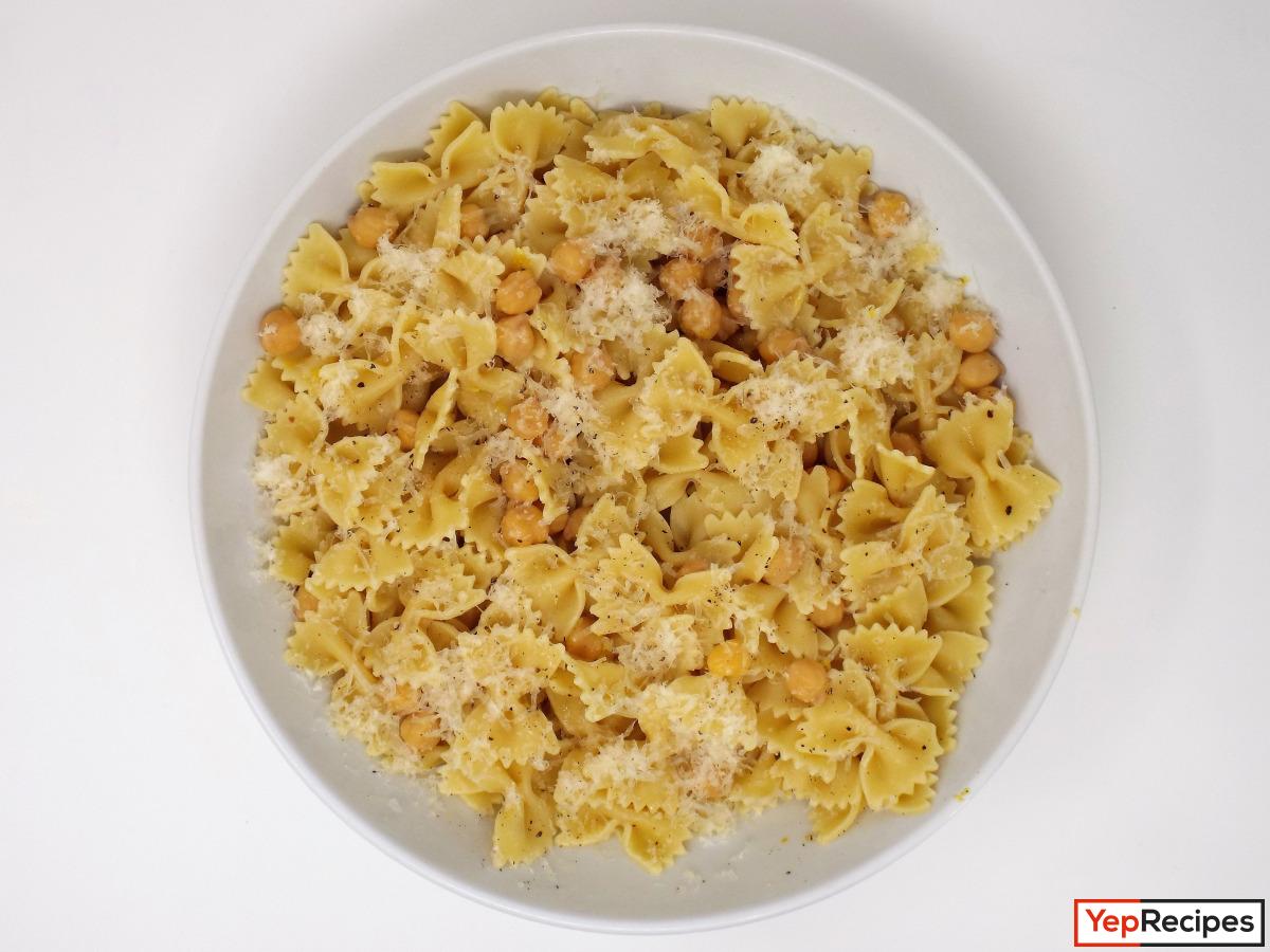 Lemon and Garlic Farfalle Pasta with Chickpeas recipe