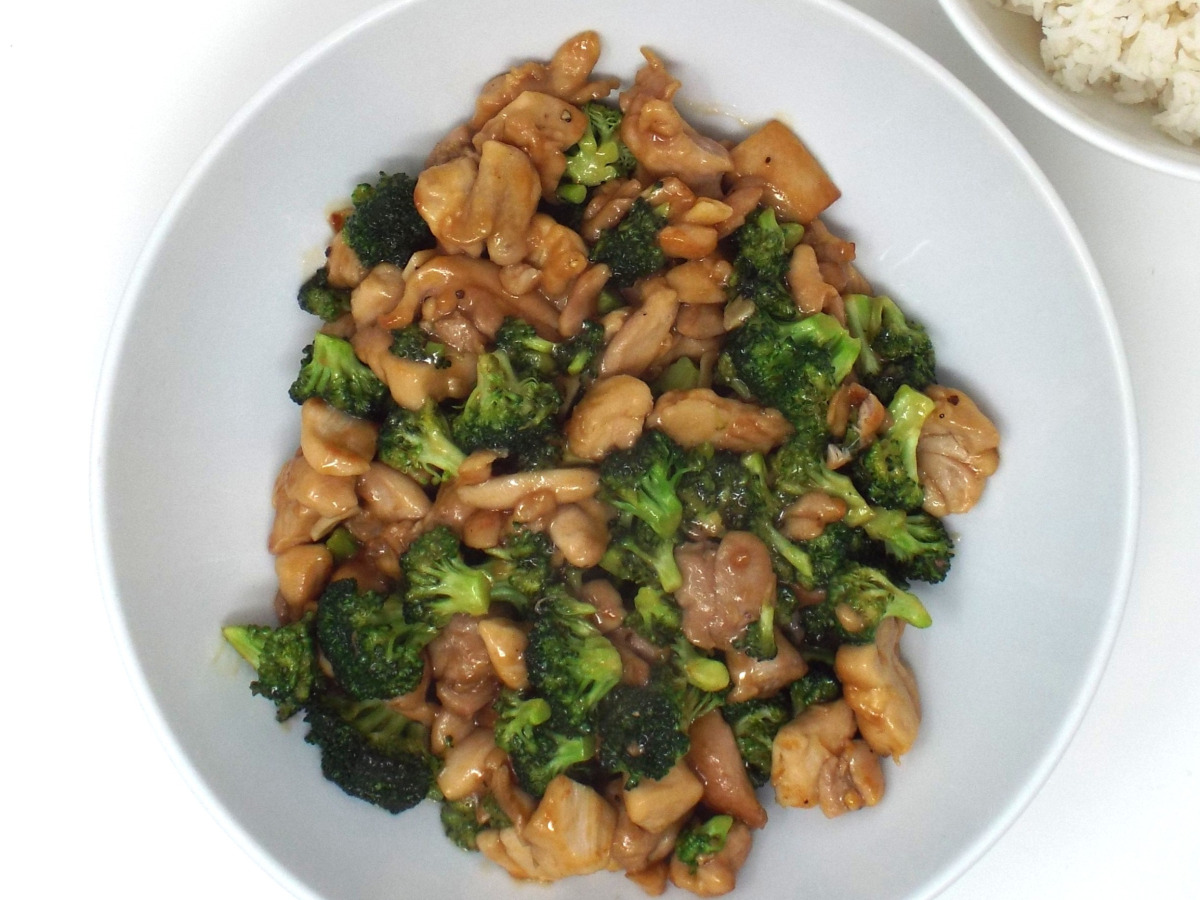 Chinese Chicken and Broccoli with Brown Sauce recipe