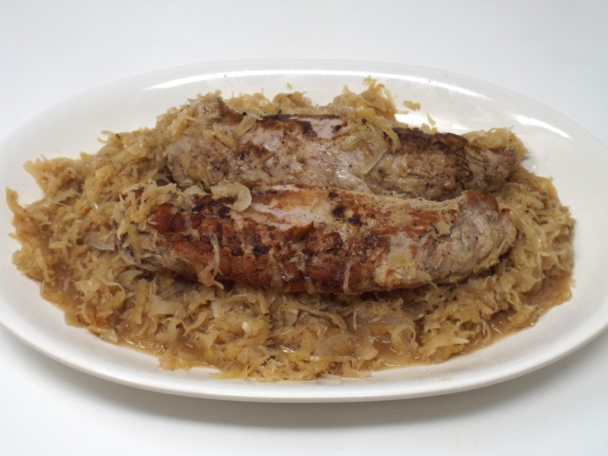 Dutch Oven Pork Tenderloin with Apples and Sauerkraut recipe