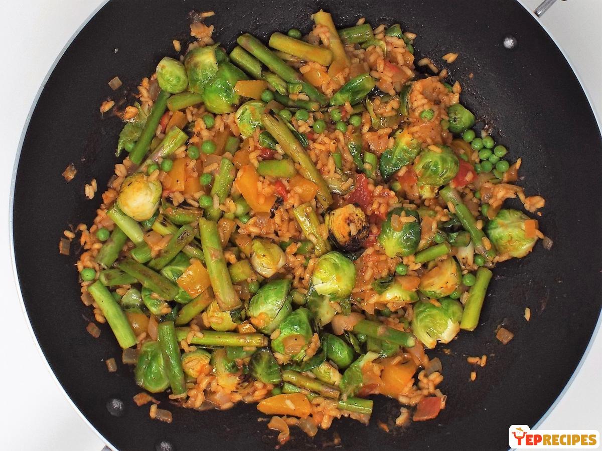 Stovetop Vegetable Paella recipe