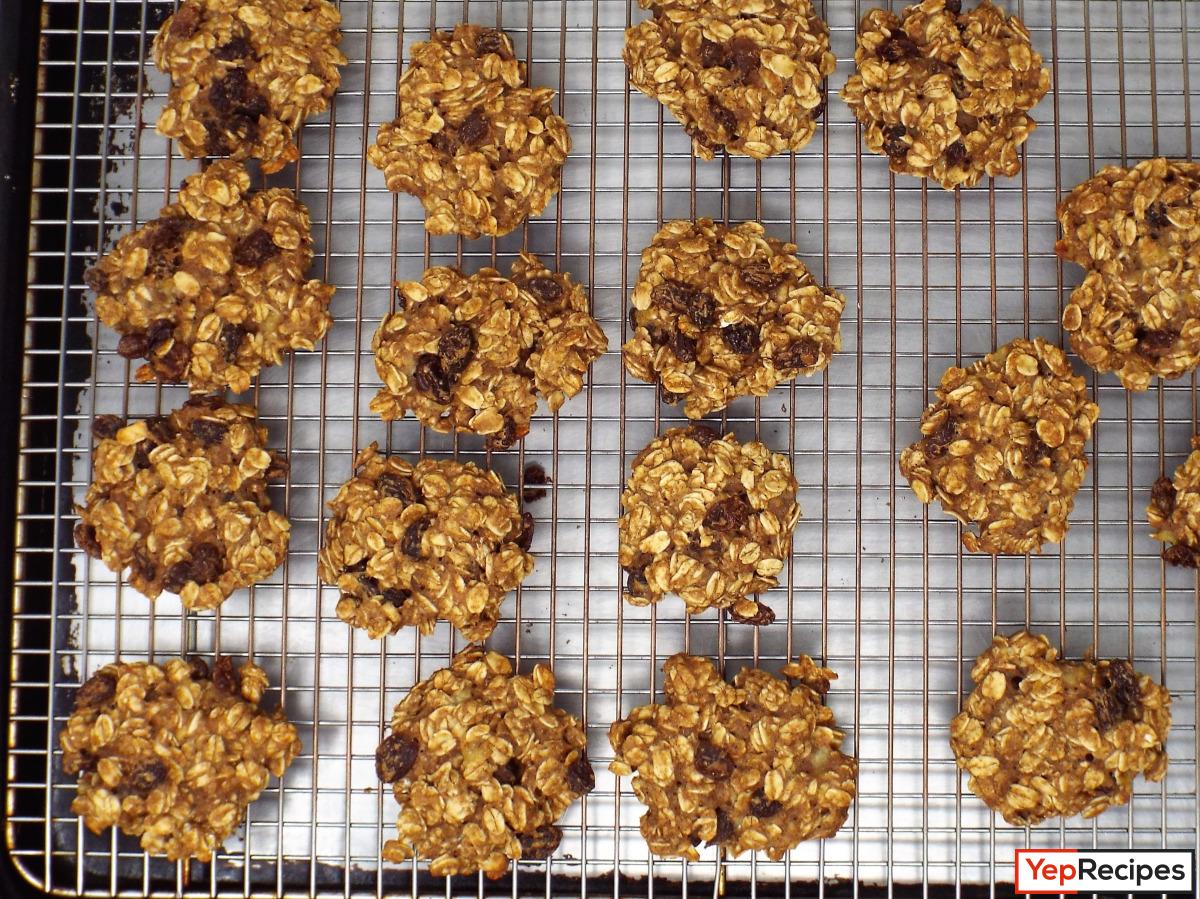 Chewy Greek Yogurt Oatmeal Cookies recipe