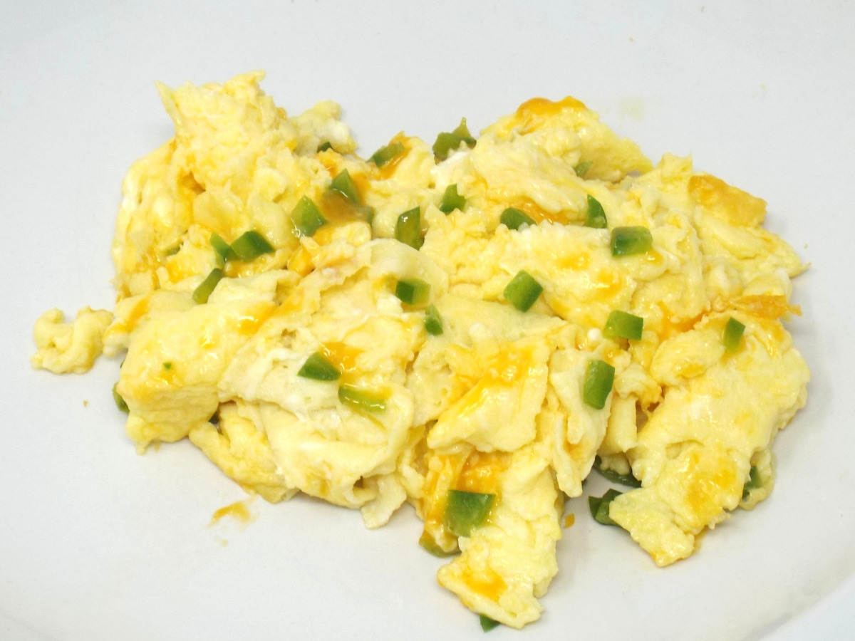 Cheddar and Jalapeno Scrambled Eggs recipe