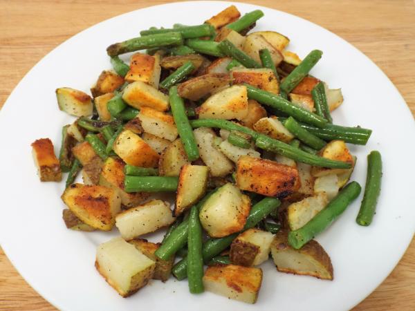 Skillet Potatoes and Green Beans