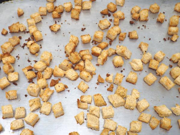 Whole Wheat Garlic and Onion Croutons