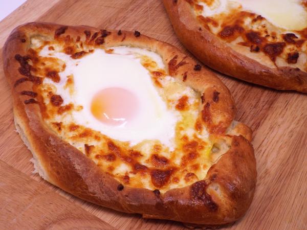 Adjarian Khachapuri