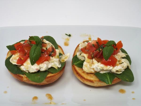 Bruschetta Bagels with Artichoke Cream Cheese