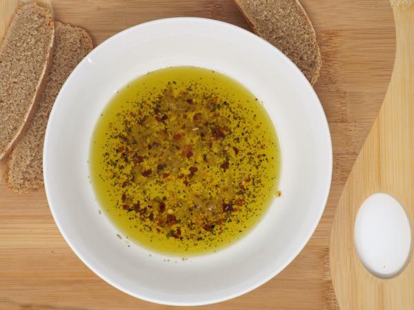 Garlic & Olive Oil Bread Dip