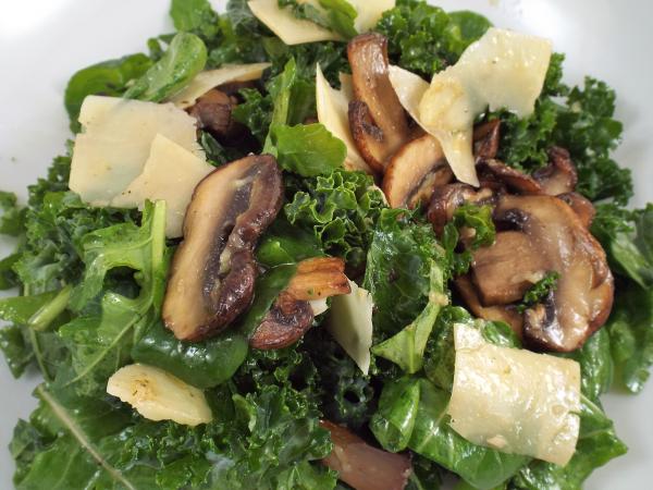 Kale, Arugula and Mushroom Salad