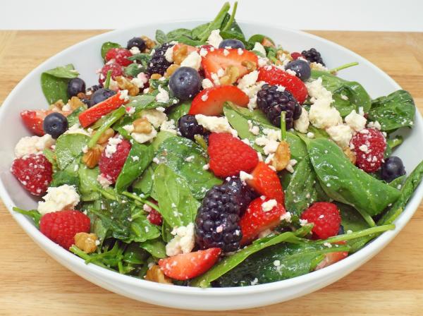 Mixed Berry and Spinach Salad