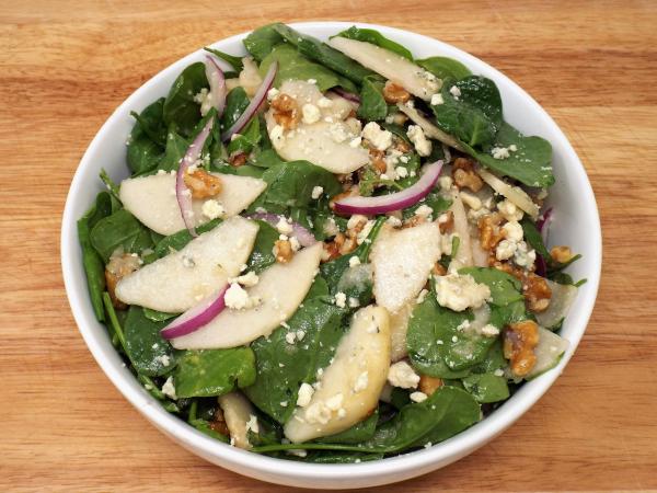 Pear and Baby Spinach Salad with Walnuts and Blue Cheese