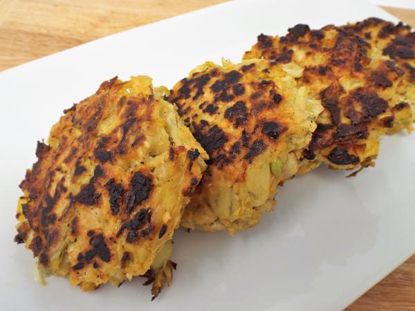 Crispy Artichoke Cakes with Garlic Lemon Tartar Sauce