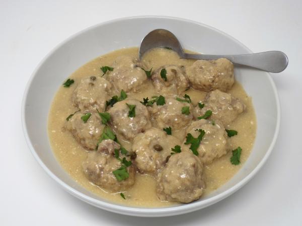 Konigsberger Klopse (German Meatballs)