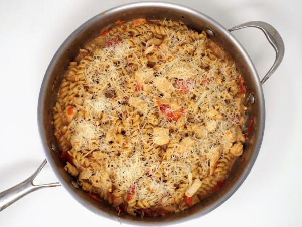 Skillet Chicken Parmesan Pasta