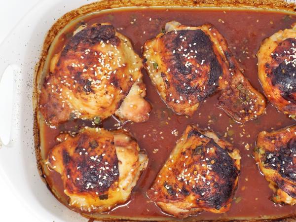 Sweet and Spicy Baked Chicken Thighs