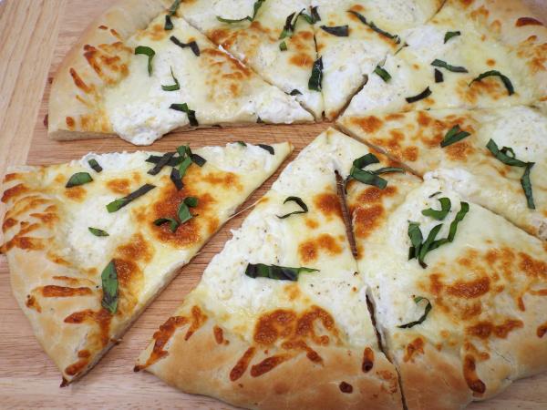 Homemade Garlic and Basil White Pizza
